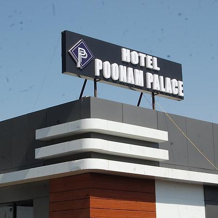 Hotel Poonam Palace Ujaim Exterior foto